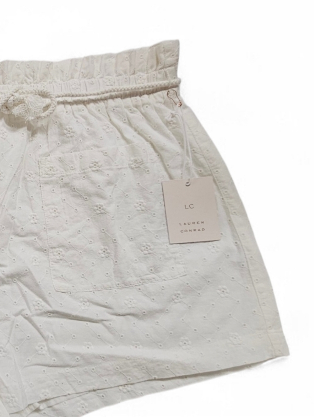 Lauren Conrad White Cotton Eyelet Shorts Belted Waist XL NWT - Picture 10 of 13